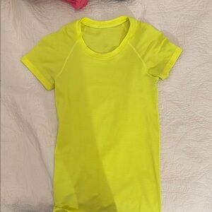 Lulu shirt Swiftly tech hip length